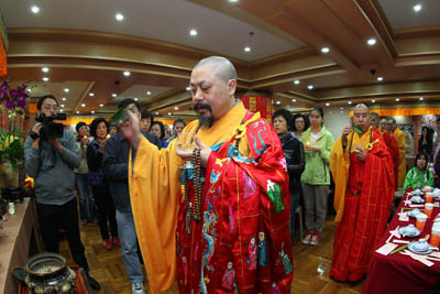 http://www.bpt-buddhism.org.hk/userfiles/image/01-DLM_461201.jpg