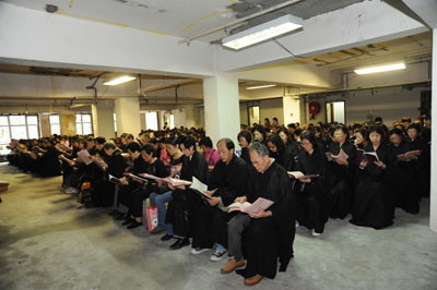 http://old.buddhism.org.hk/upload/editorfiles/2009.4.24_14.8.37_5739.JPG