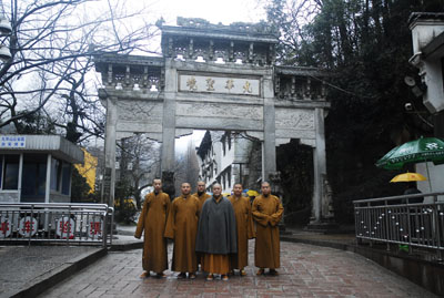 http://old.buddhism.org.hk/upload/editorfiles/2009.1.1_0.19.43_3062.JPG