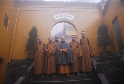http://old.buddhism.org.hk/upload/editorfiles/2009.1.1_0.23.2_6728.JPG