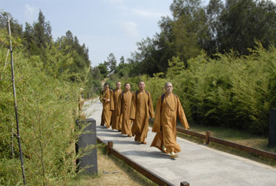 http://old.buddhism.org.hk/upload/editorfiles/2008.12.31_20.24.7_6204.JPG