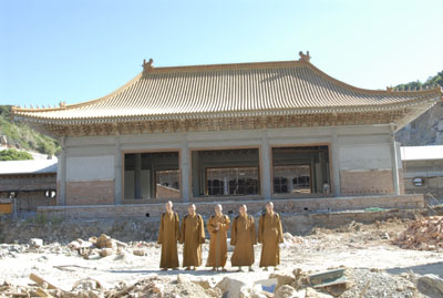 http://old.buddhism.org.hk/upload/editorfiles/2009.1.1_17.13.59_1187.JPG
