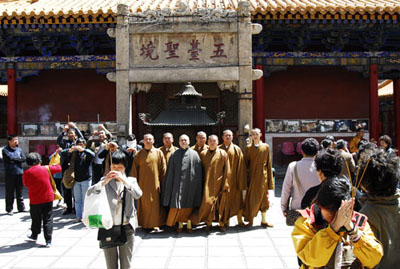 http://old.buddhism.org.hk/upload/editorfiles/2008.12.31_22.46.17_6393.JPG