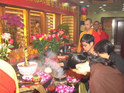 http://old.buddhism.org.hk/upload/editorfiles/2009.5.16_1.44.40_5679.JPG