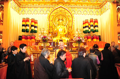 http://old.buddhism.org.hk/upload/editorfiles/2009.12.4_2.8.58_2982.JPG