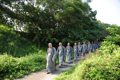 http://old.buddhism.org.hk/upload/editorfiles/2009.12.5_9.46.52_8565.JPG