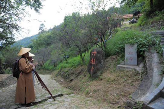 http://old.buddhism.org.hk/upload/editorfiles/2009.10.16_20.37.2_4987.JPG