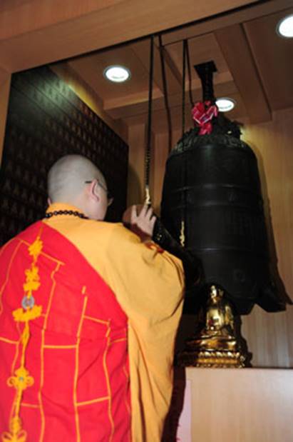 http://www.buddhism.org.hk/upload/editorfiles/2009.1.29_14.33.12_1771.JPG