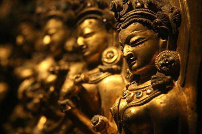  藏传佛像：首都博物馆藏明代铜镀金东方四供养天女像